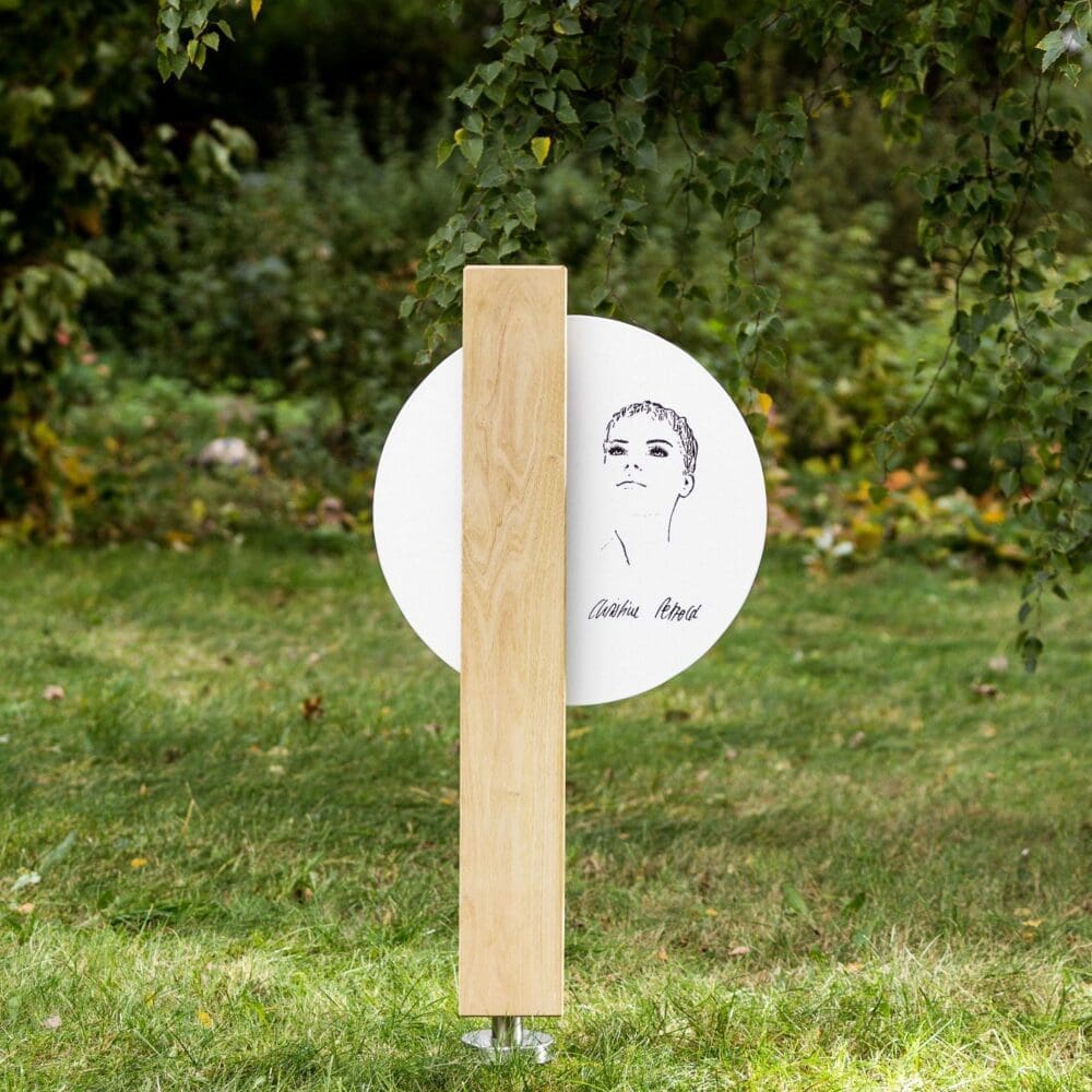 Grabstele SB3.ER52 mit Grabtafel mit ausdrucksstarker Porträtzeichnung