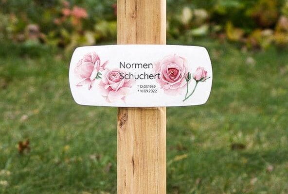 Dekorative Grabtafel mit Rosenblüten-Druck Dekorative Grabtafel mit Rosenblüten-Druck